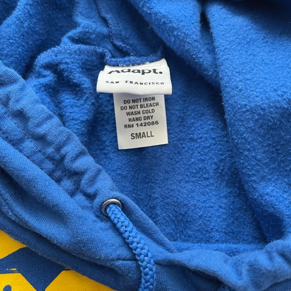 Gold Blooded Unisex Warriors Adult Small Hoodie - Picture 2 of 3